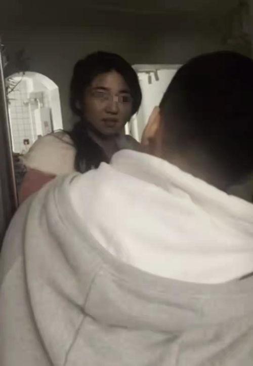 男星吃瓜男朋友视频,甜蜜互动引网友热议