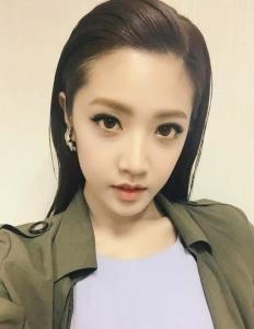 台湾女演员吃瓜视频,真实不做作